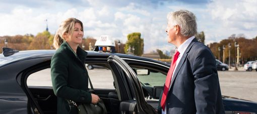 taxi-reception-cliente-sourire