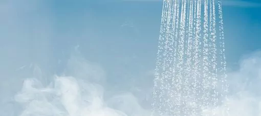 douche avec eau courante et vapeur